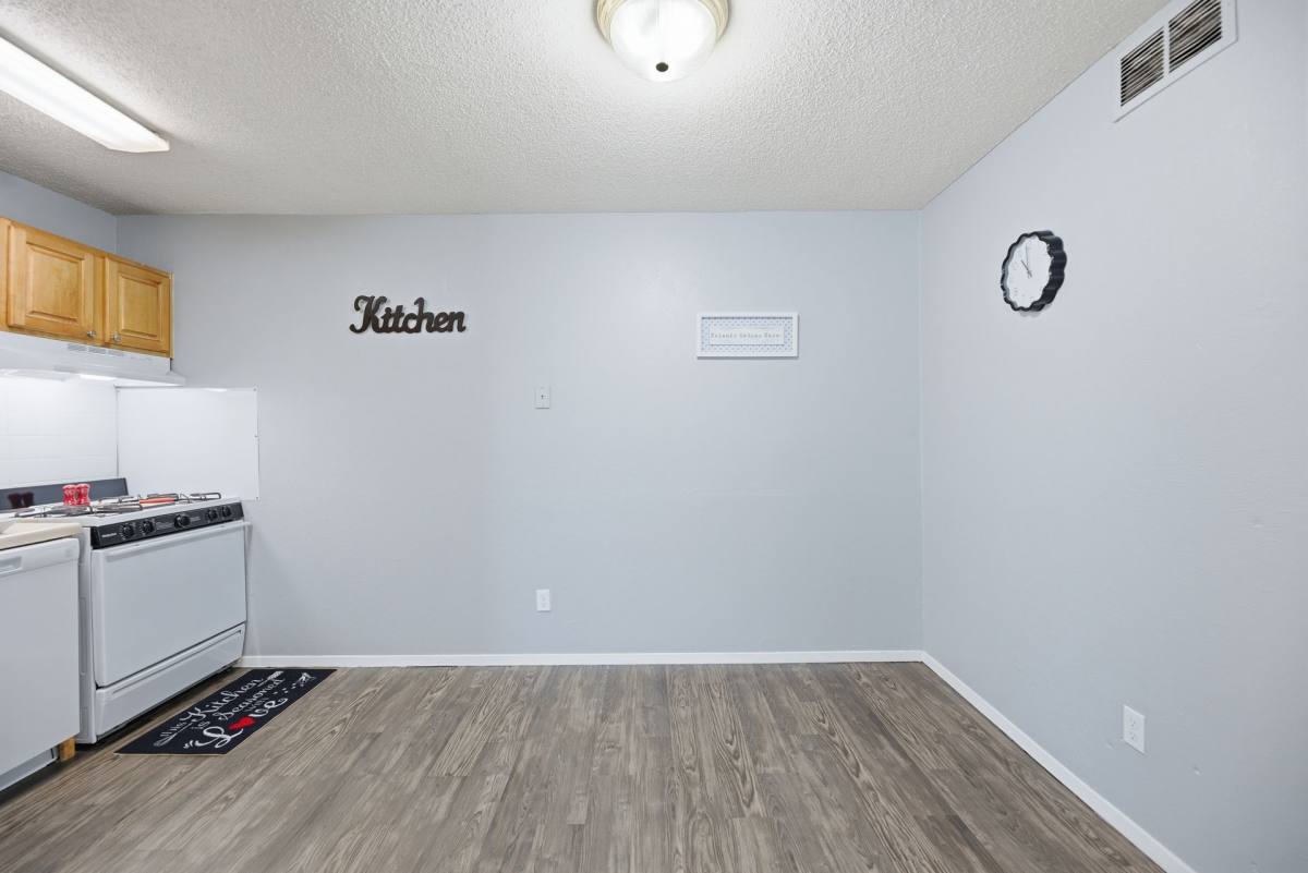 Apartment for rent at 9730 E 33rd St, Tulsa, OK 74146