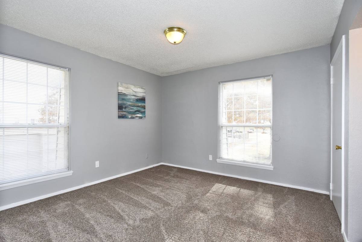 Apartment for rent at 9730 E 33rd St, Tulsa, OK 74146