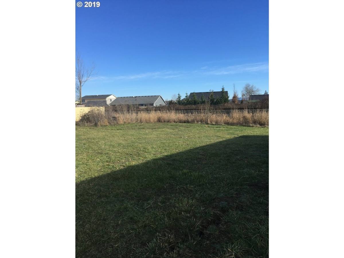 Apartment for rent at 23475 Highway 99 E, Harrisburg, OR 97446