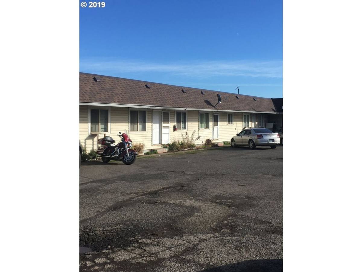 Apartment for rent at 23475 Highway 99 E, Harrisburg, OR 97446