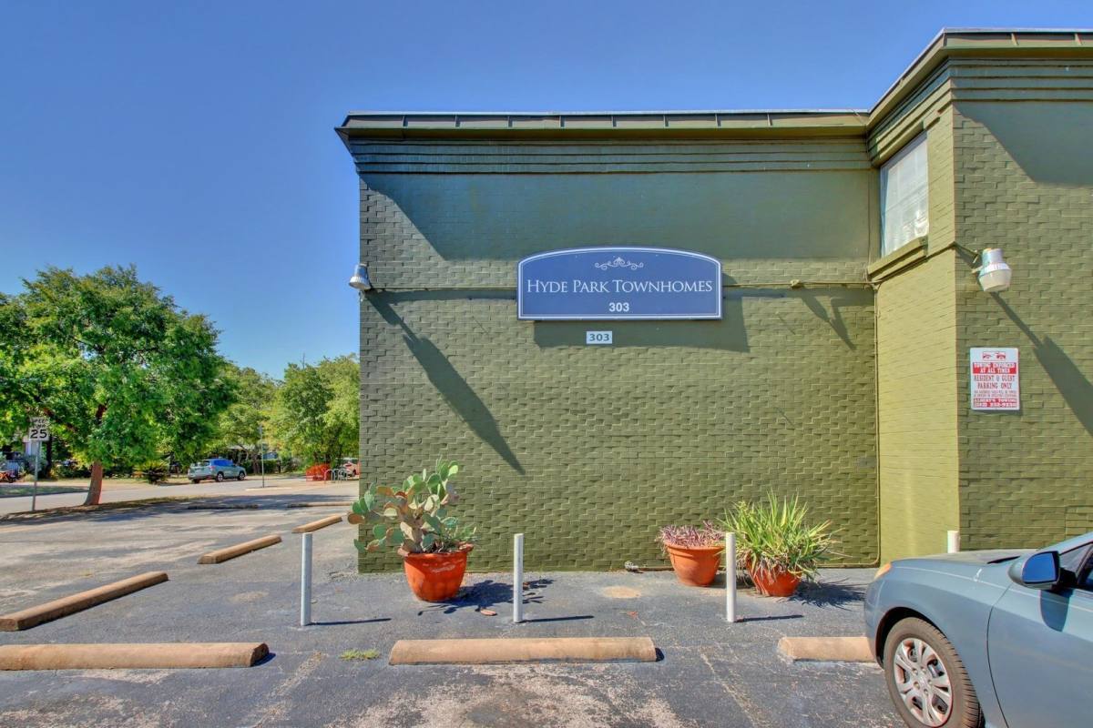 Apartment for rent at 303 W 40th St, Austin, TX 78751