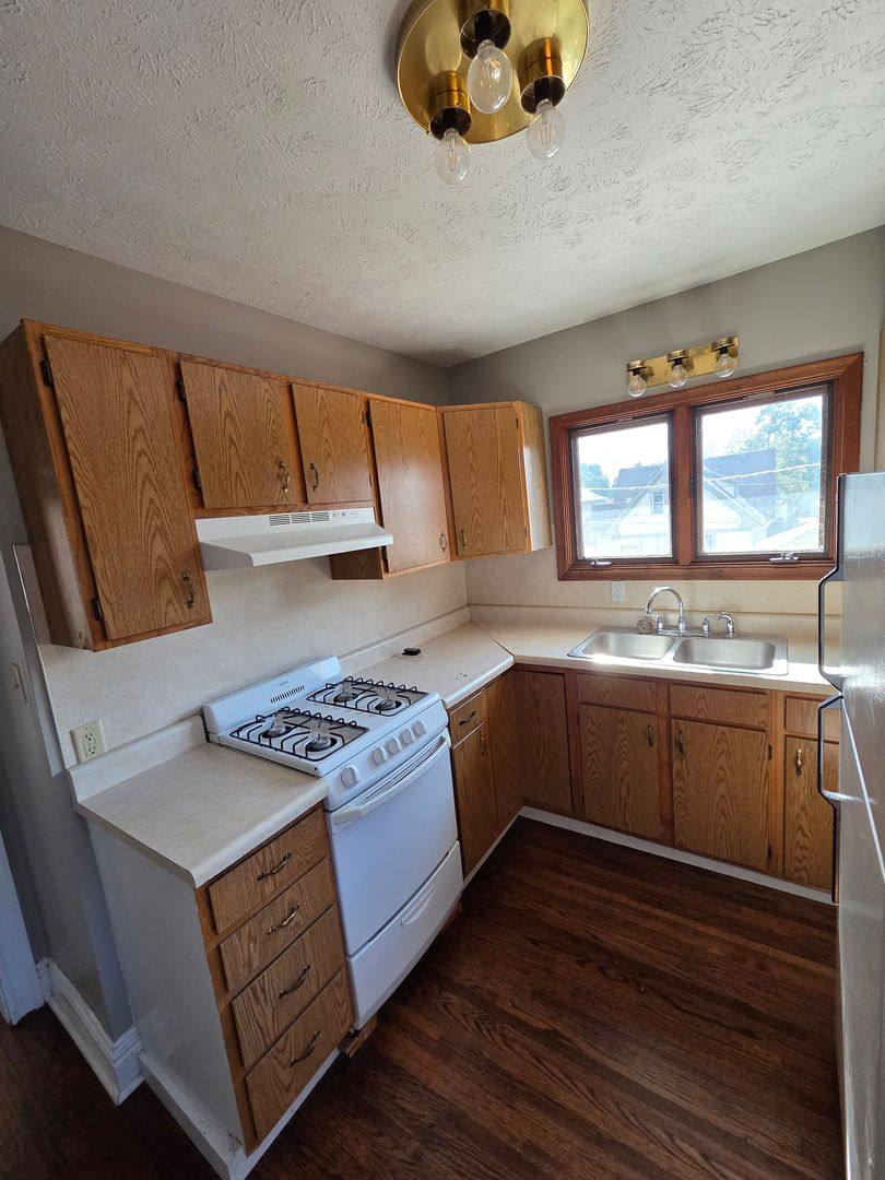 Apartment for rent at 4907 Underwood Ave, Omaha, NE 68132