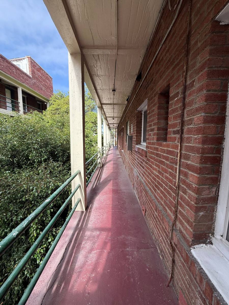 Apartment for rent at 15 Paloma Ave, Venice, CA 90291