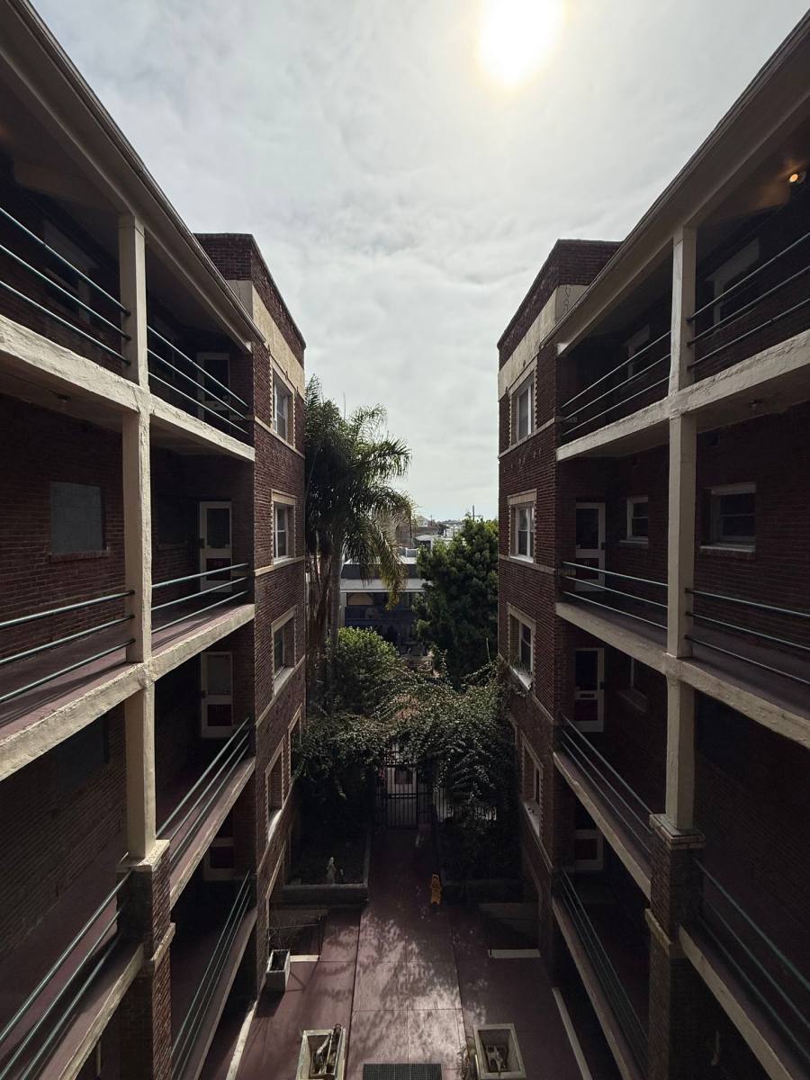 Apartment for rent at 15 Paloma Ave, Venice, CA 90291