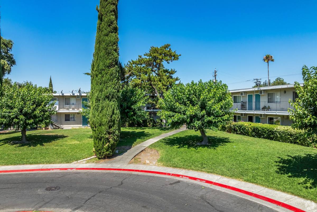 Apartment for rent at 900 & 924 Simon Terrace, West Sacramento, CA 95605