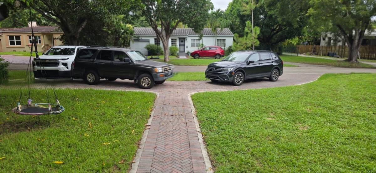 House for rent at 142 NW 98th St, Miami, FL 33150
