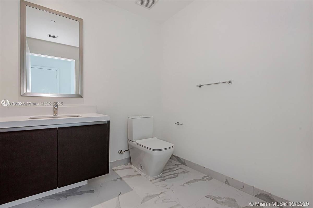 Apartment for rent at 851 NE 1st Ave #1608, Miami, FL 33132