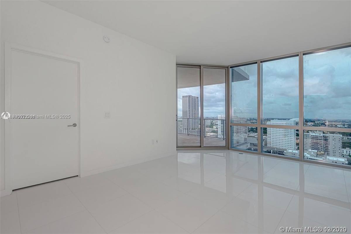 Apartment for rent at 851 NE 1st Ave #1608, Miami, FL 33132