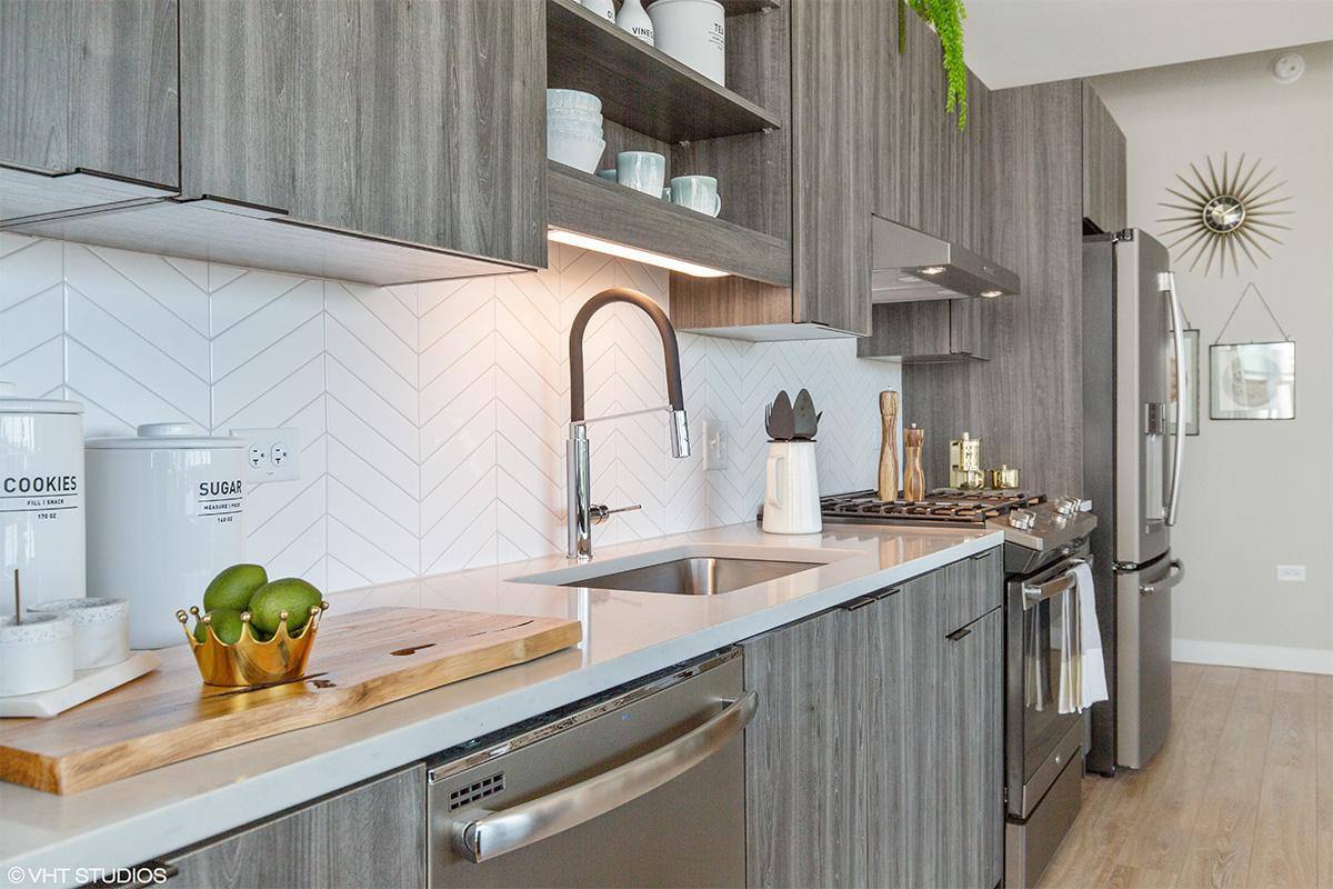 Apartment for rent at 1000 Lake St, Oak Park, IL 60301