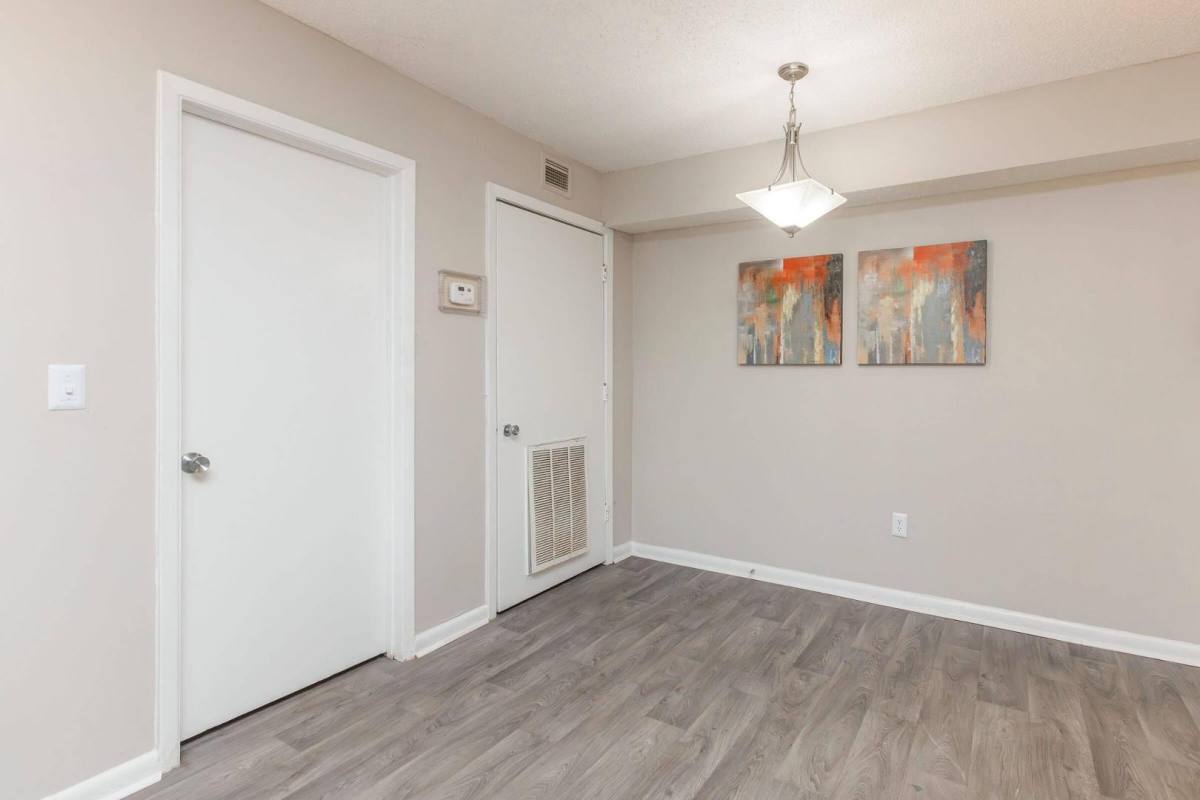 Apartment for rent at The Crossings at Ridgewood, 5880 Ridgewood Rd, Jackson, MS 39211