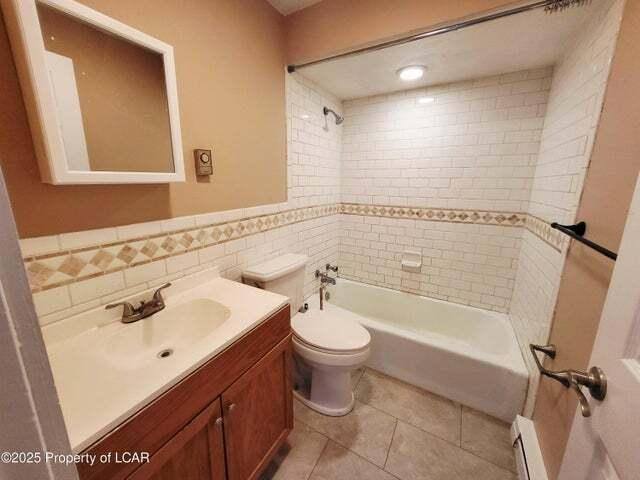 Apartment for rent at 208 Wyoming Ave, Wyoming, PA 18644