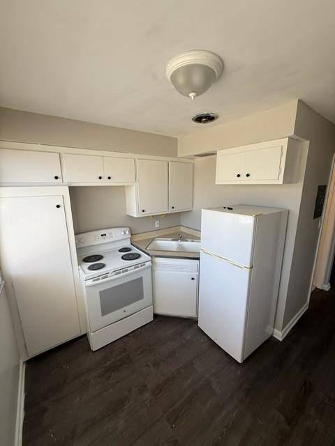 Apartment for rent at 17731 Lakeshore Blvd #24, Cleveland, OH 44119