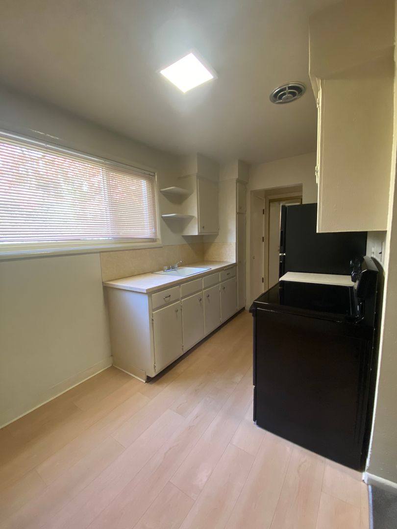 Apartment for rent at 5042 S Corbett Ave, Portland, OR 97239