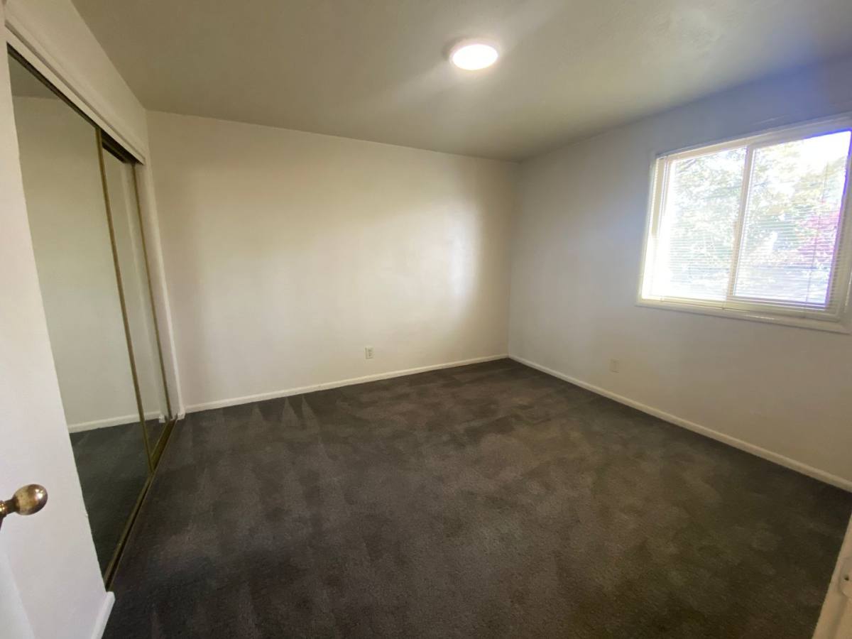 Apartment for rent at 5042 S Corbett Ave, Portland, OR 97239