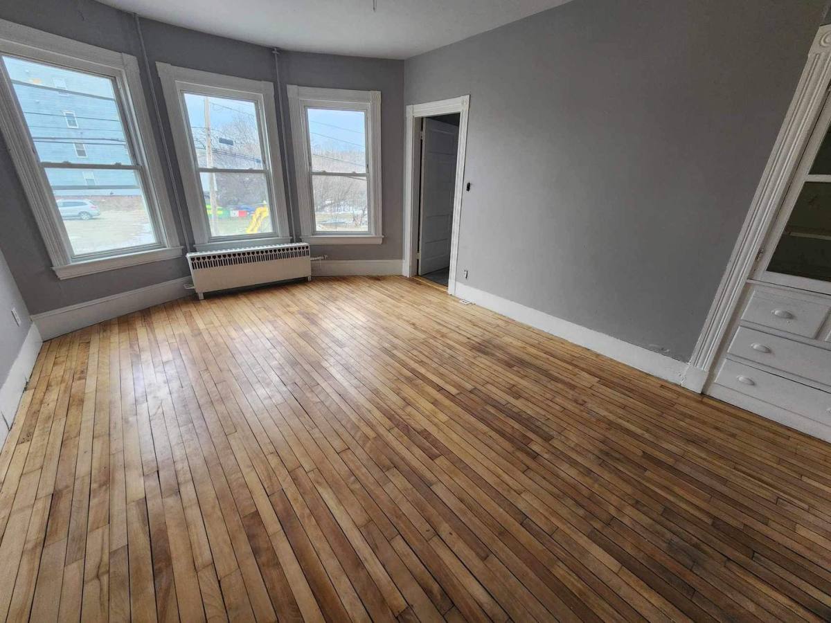 Apartment for rent at 195 Bartlett St, Lewiston, ME 04240