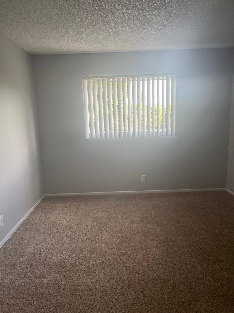 Apartment for rent at 7320 Hazeltine Ave, Van Nuys, CA 91405