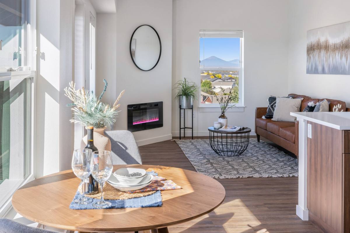 Apartment for rent at 3025 NW 7th St, Redmond, OR 97756