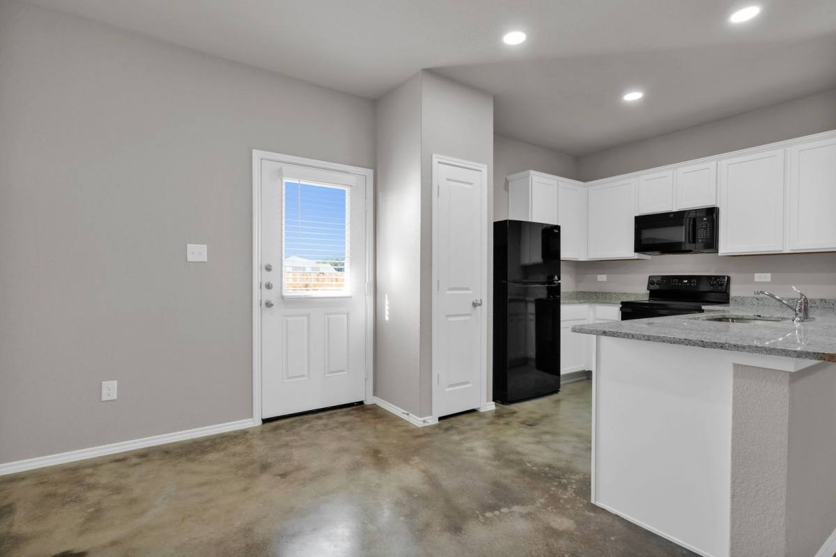 Apartment for rent at 9934 Hazy Bend, San Antonio, TX 78233