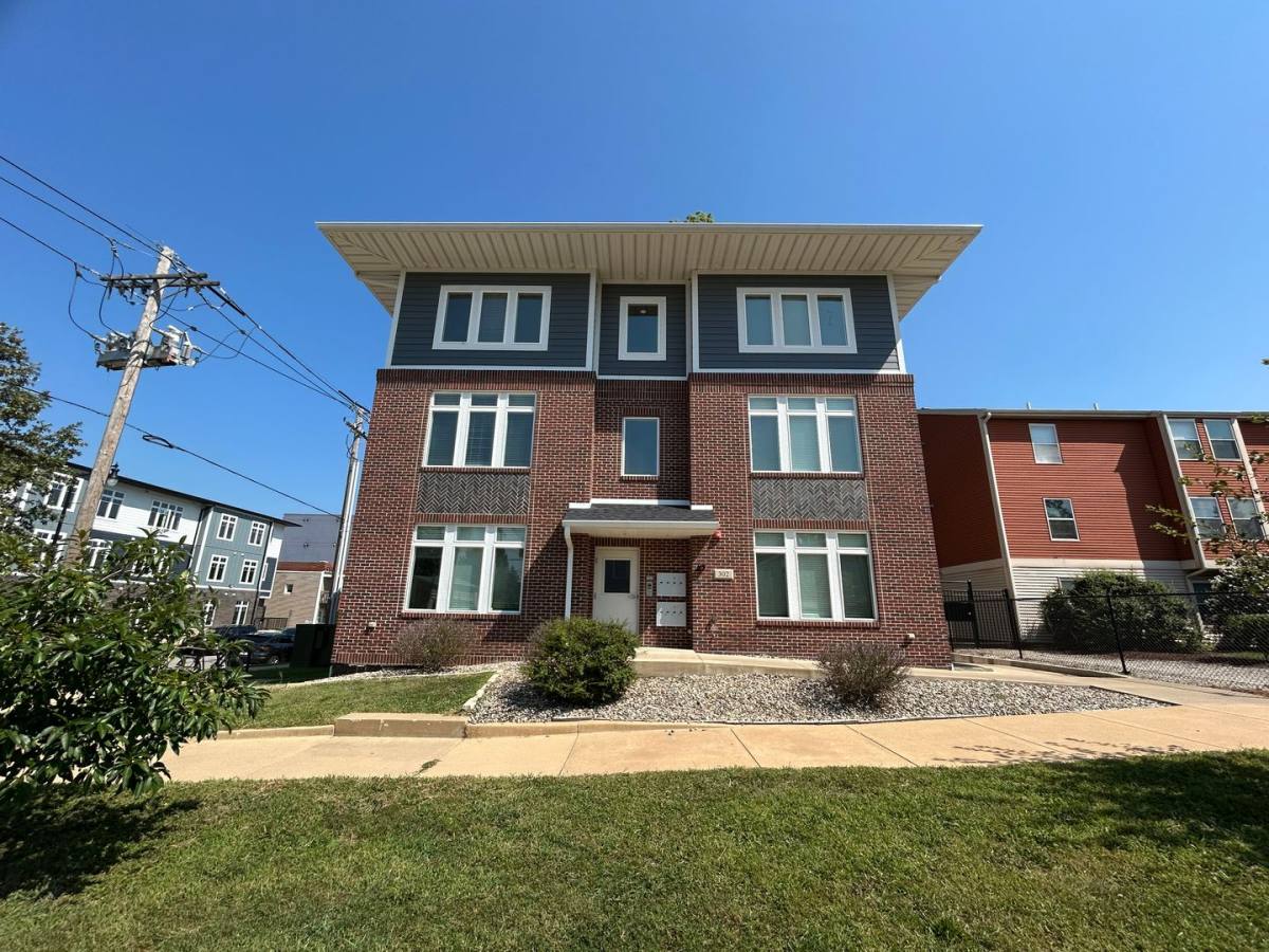 Apartment for rent at 302 E Clark St, Champaign, IL 61820