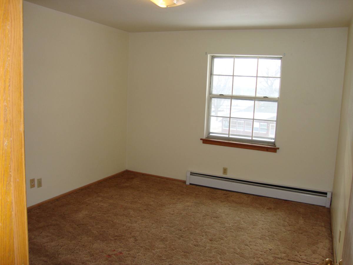 Apartment for rent at 309 E Memorial, Janesville, WI 53545