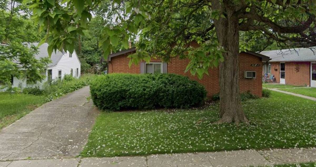 Apartment for rent at 27 W Parkwood Dr, Fairborn, OH 45324