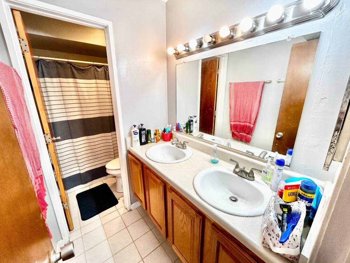 Apartment for rent at 911 S Forest, Ann Arbor, MI 48104