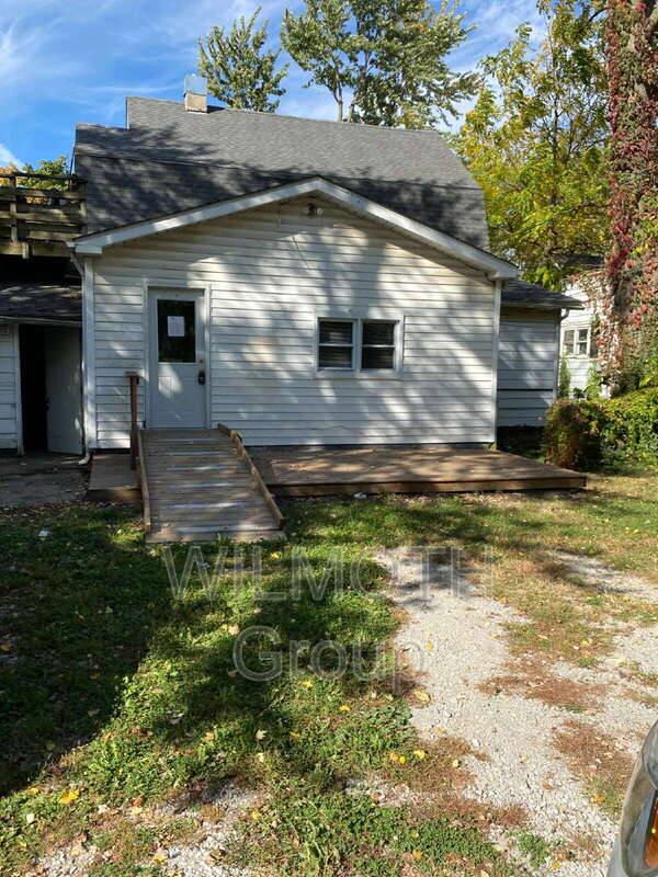 Apartment for rent at 210 Whitlock Ave #B, Crawfordsville, IN 47933