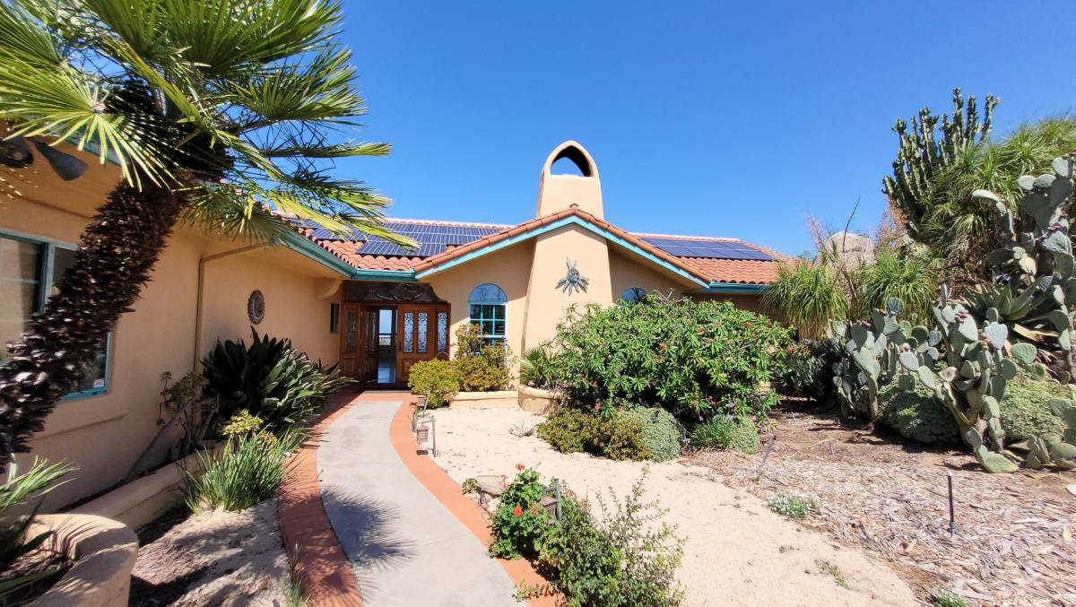 House for rent at 16255 Highland Valley Rd, Ramona, CA 92065