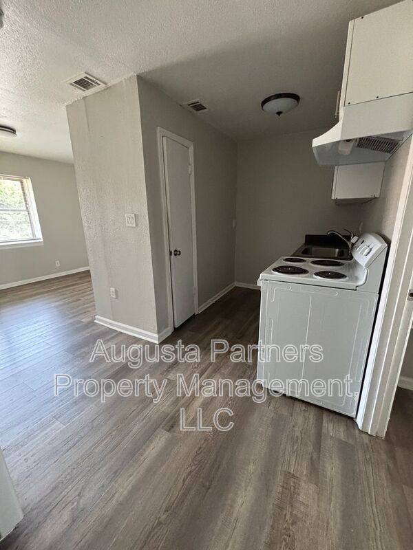 Apartment for rent at 112 3rd St E, Augusta, GA 30901