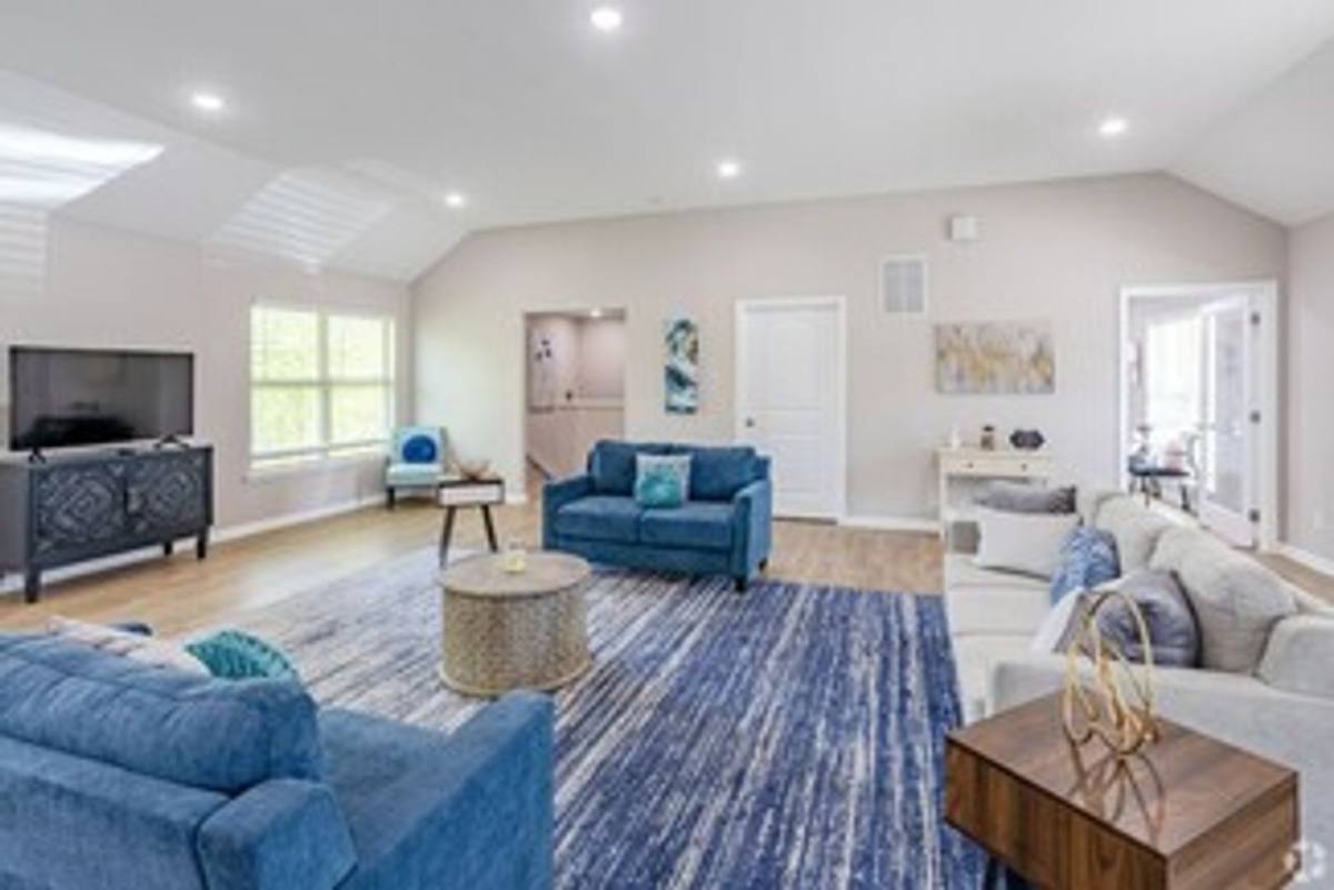 Apartment for rent at 4719 Grantline Rd, New Albany, IN 47150