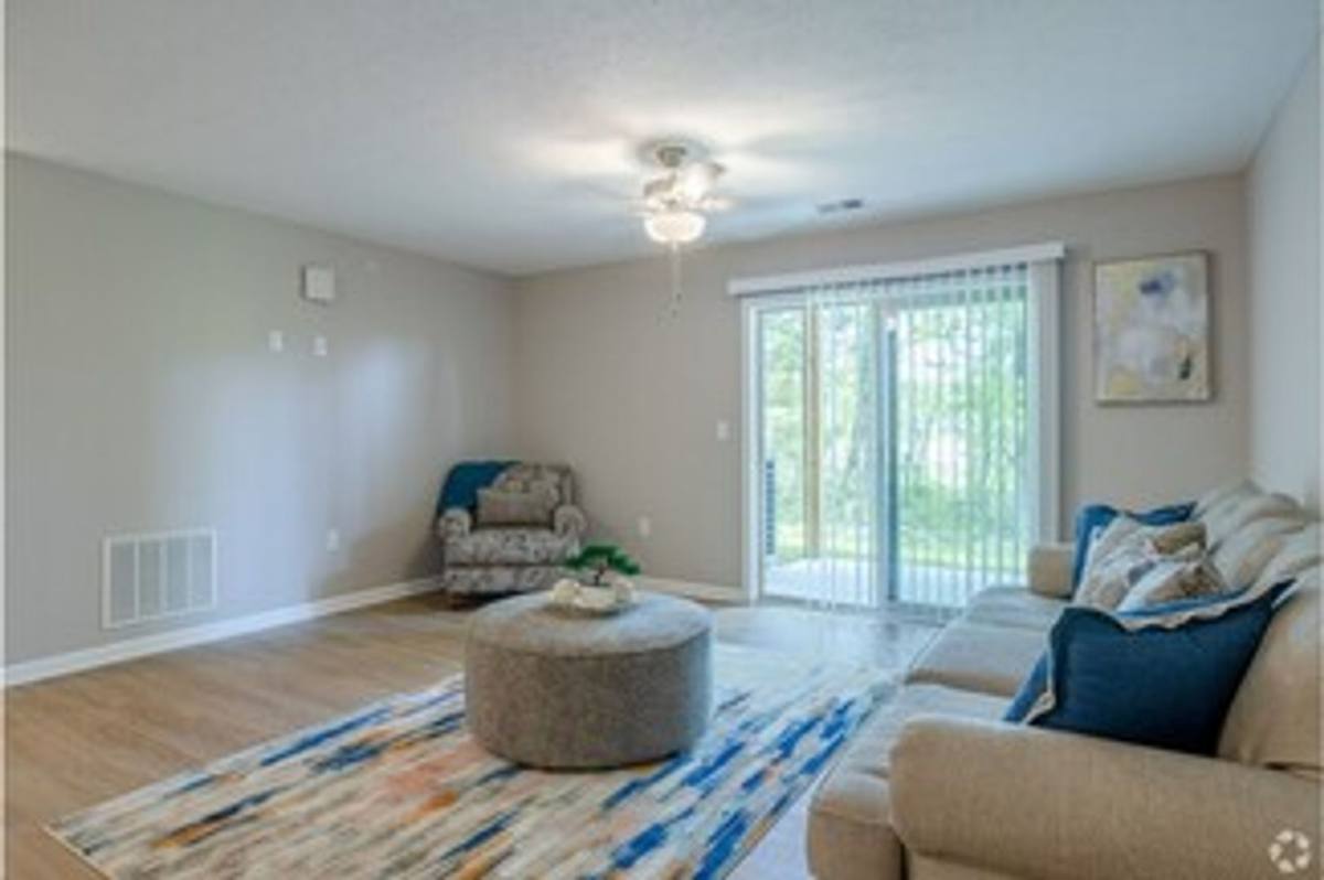 Apartment for rent at 4737 Grantline Rd, New Albany, IN 47150