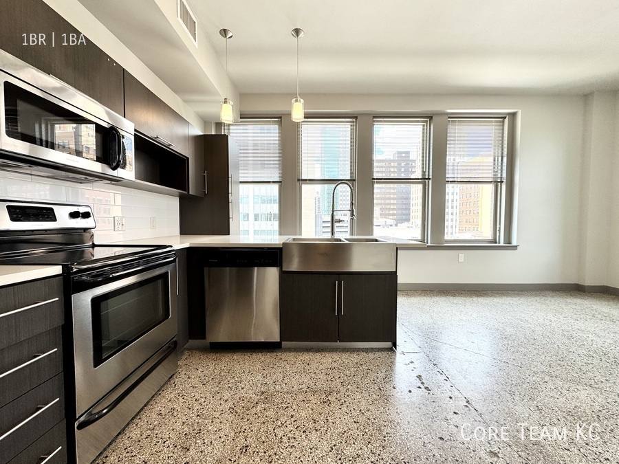 Apartment for rent at 306 E 12th St, Kansas City, MO 64106