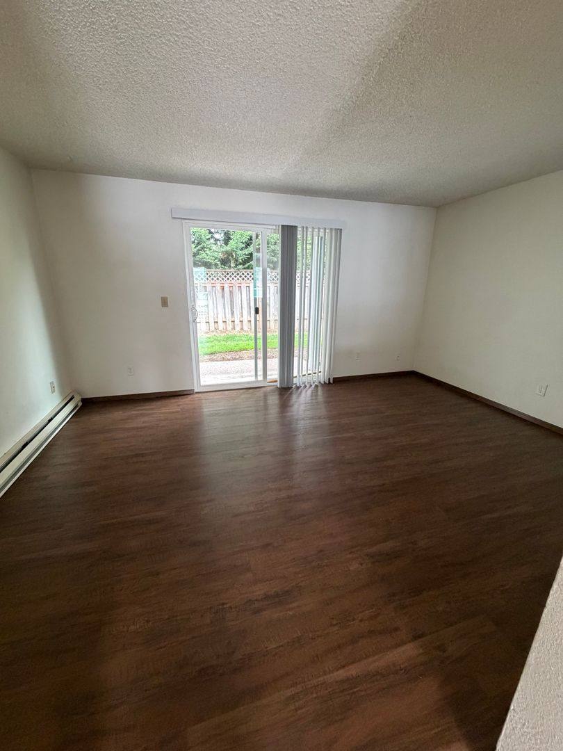 Townhouse for rent at Westwood Townhouses, 611 N Sitka Ave, Newberg, OR 97132