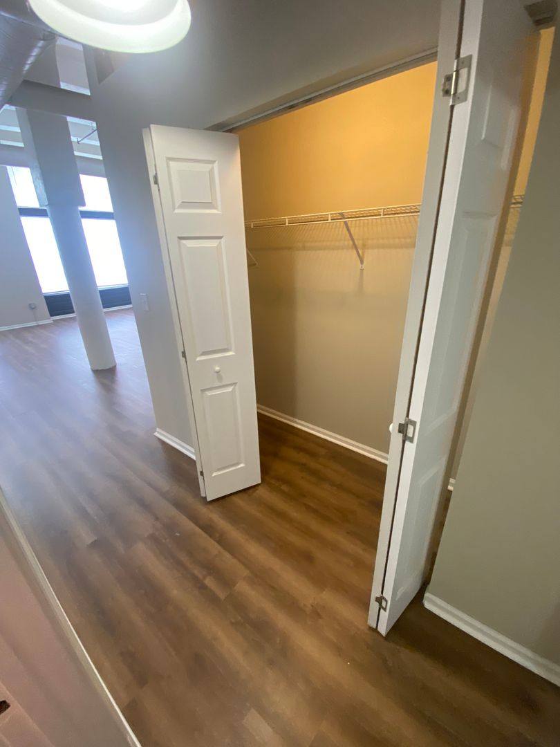 Apartment for rent at 415 N 3rd St, Saint Joseph, MO 64501
