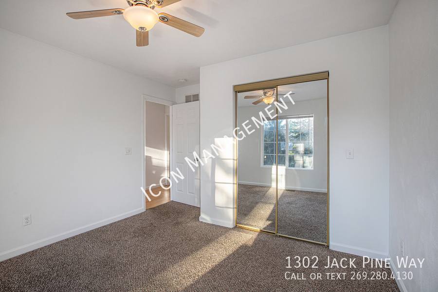 Townhouse for rent at 1302 Jack Pine Way, Kalamazoo, MI 49006