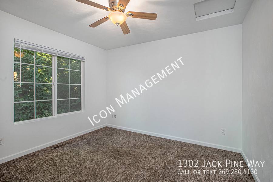 Townhouse for rent at 1302 Jack Pine Way, Kalamazoo, MI 49006