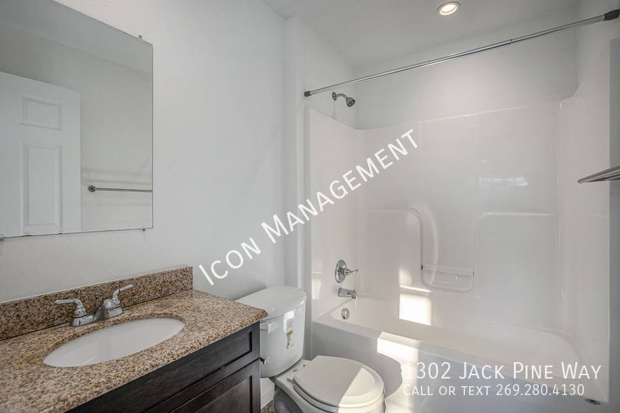 Townhouse for rent at 1302 Jack Pine Way, Kalamazoo, MI 49006
