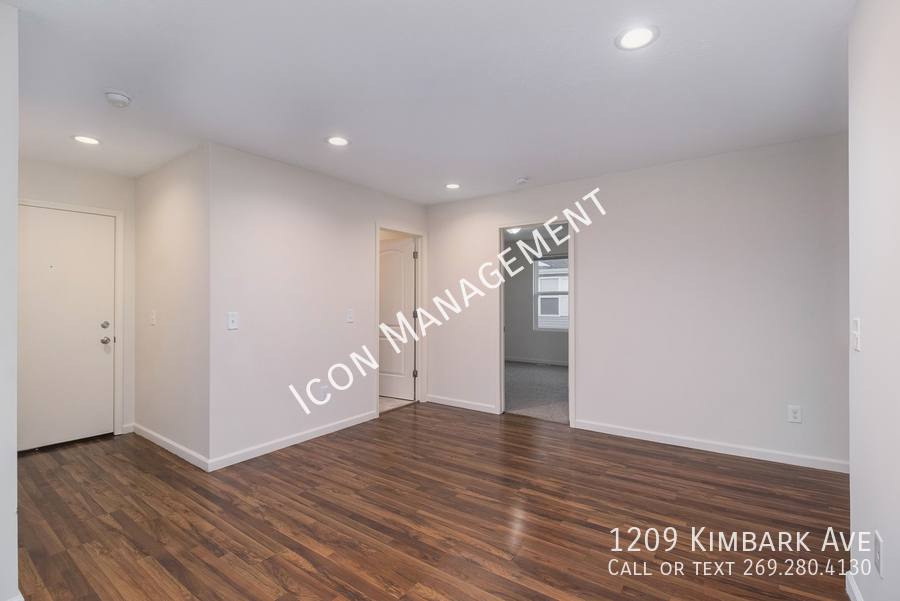 Townhouse for rent at 1209 Kimbark Ave, Kalamazoo, MI 49006