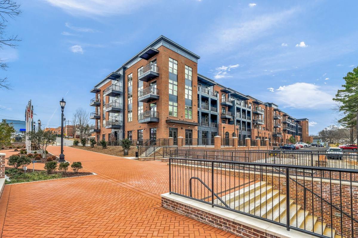 Apartment for rent at 201 N Church St, Mooresville, NC 28115