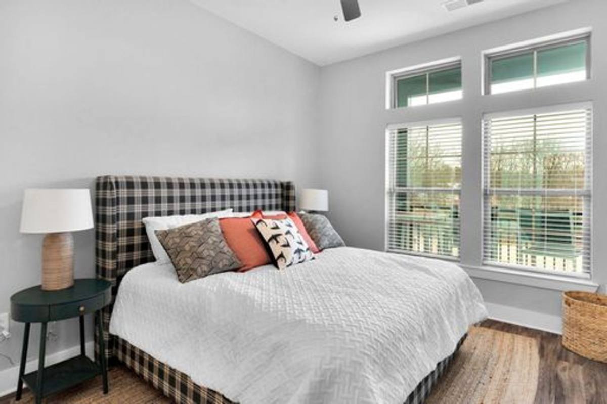 Apartment for rent at 201 N Church St, Mooresville, NC 28115