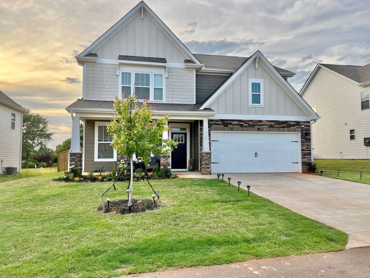 House for rent at 445 Pine Nut Way, Boiling Springs, SC 29316