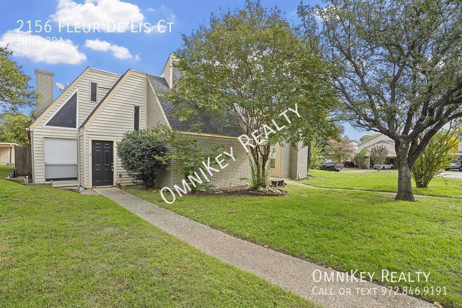 Townhouse for rent at 2156 Fleur De Lis Court, Arlington, TX 76012