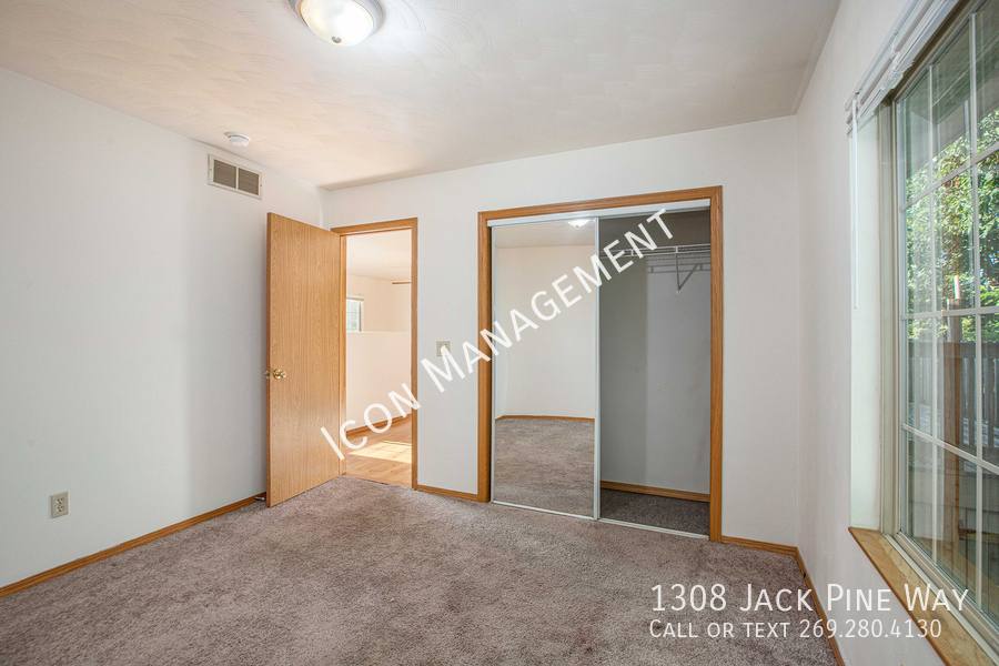 Townhouse for rent at 1308 Jack Pine Way, Kalamazoo, MI 49006