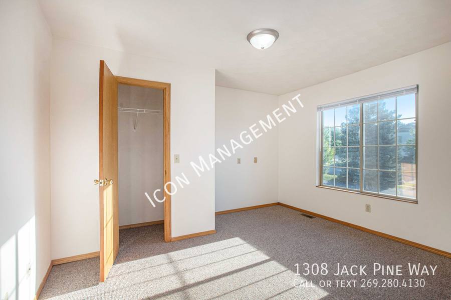 Townhouse for rent at 1308 Jack Pine Way, Kalamazoo, MI 49006