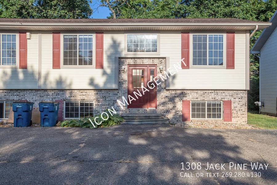 Townhouse for rent at 1308 Jack Pine Way, Kalamazoo, MI 49006