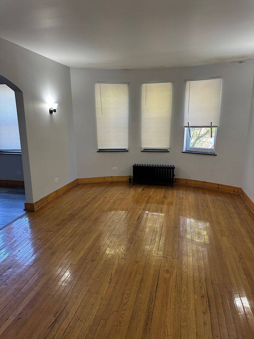 Apartment for rent at 8242 S Drexel, Chicago, IL 60619