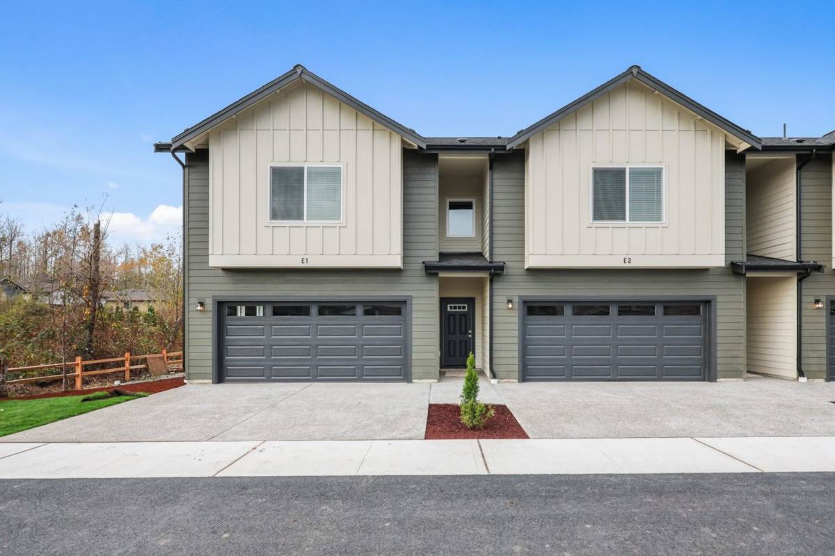 Townhouse for rent at 1491 E Mason Ave, Buckley, WA 98321