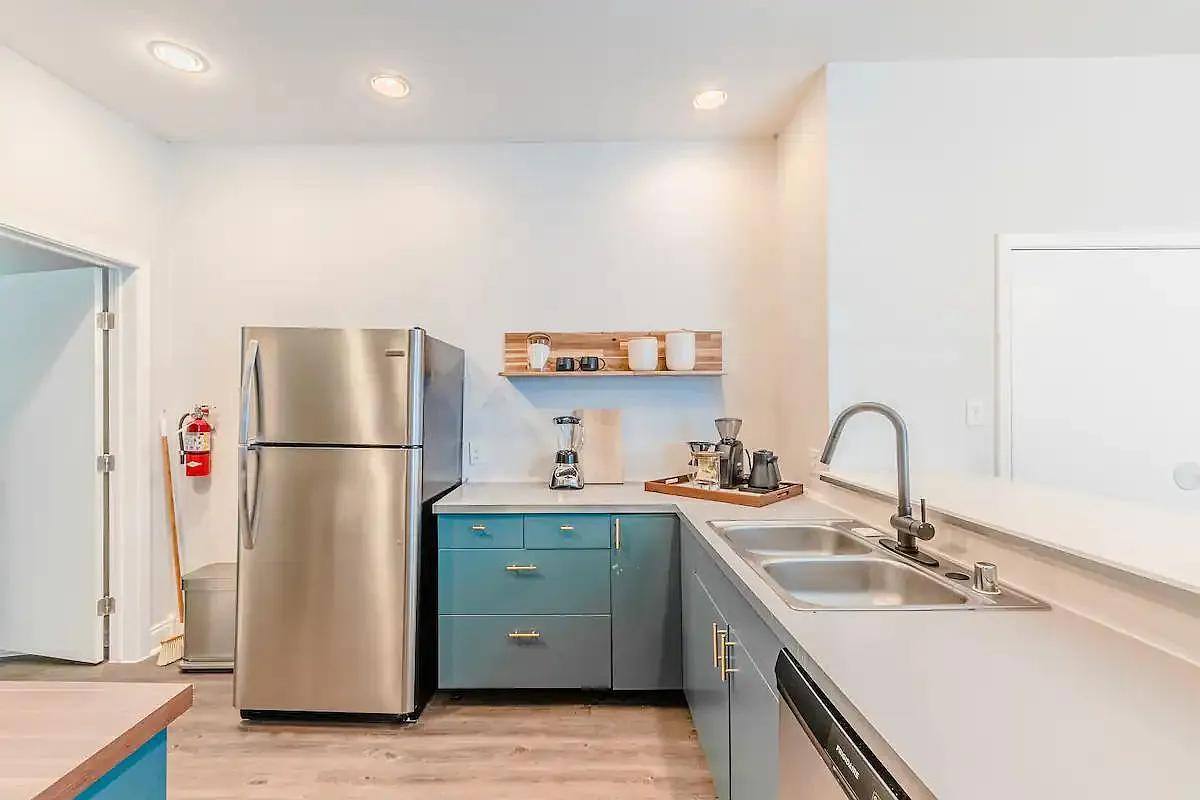 Apartment for rent at 1704 S Akard St, Dallas, TX 75215