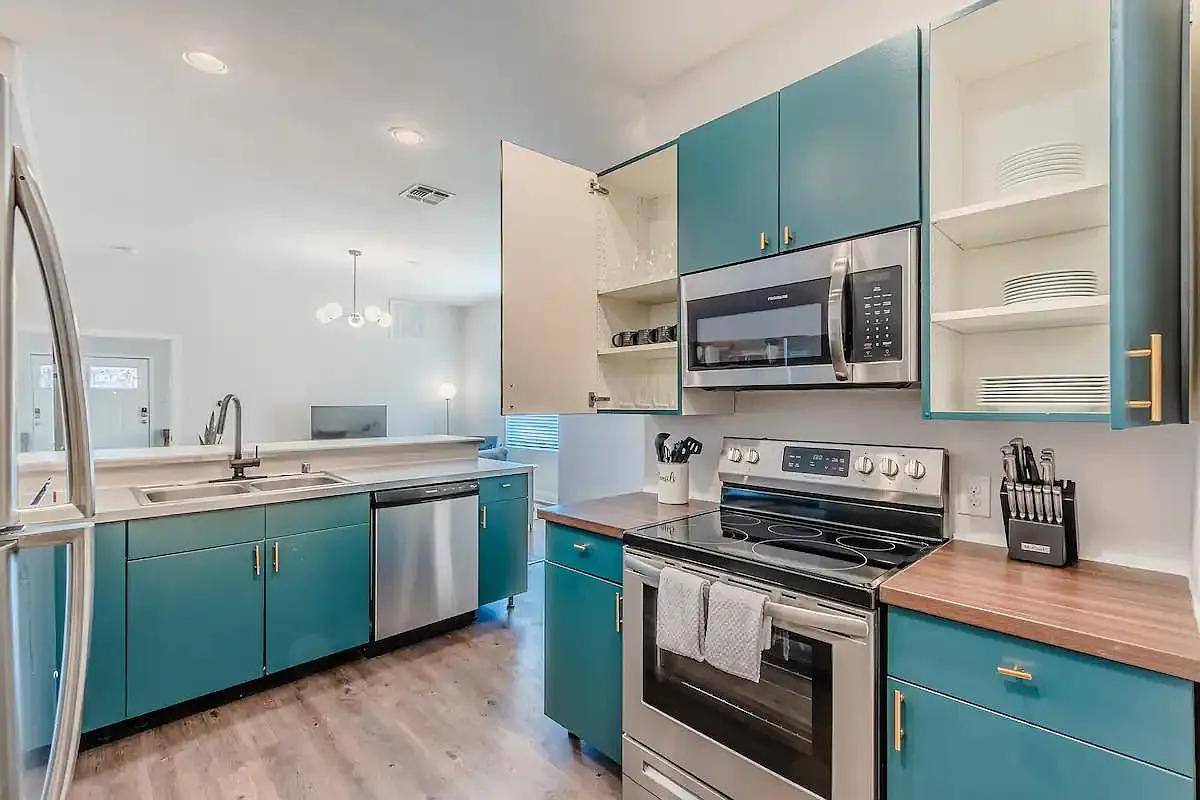 Apartment for rent at 1704 S Akard St, Dallas, TX 75215