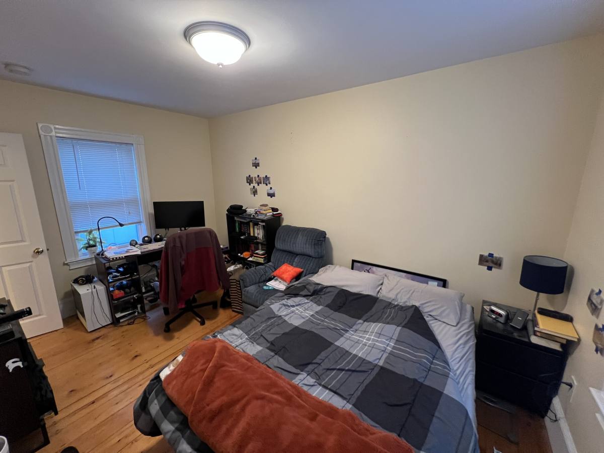 Apartment for rent at 6 White St Place #1R, Cambridge, MA 02140